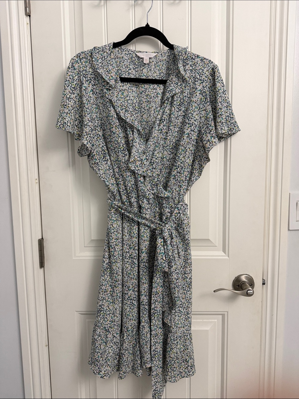 LC Lauren Conrad Floral Ruffle Wrap Dress in Light Blue size XL